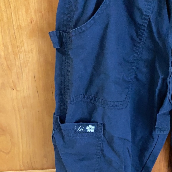 Scrubs bottoms - Picture 3 of 5